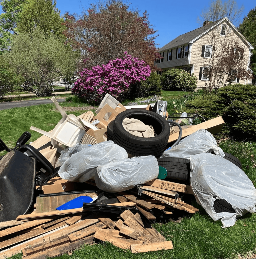 OneSource Property Maintenance junk removal services in Utah